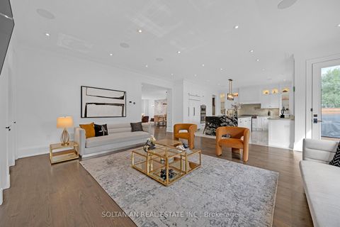 Photo 15 at 15 Calvin Avenue, Willowdale East, Toronto