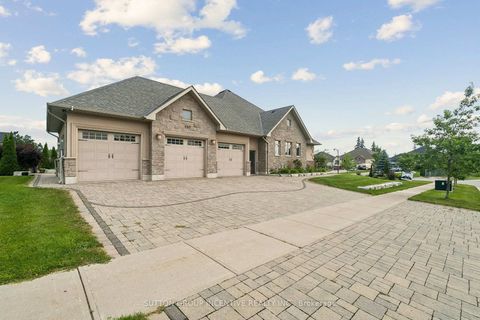 Photo 1 at 260 Sunnybrae Avenue, Stroud, Innisfil