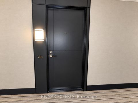 Photo 4 at 721 - 98 Lillian Street, Mount Pleasant West, Toronto