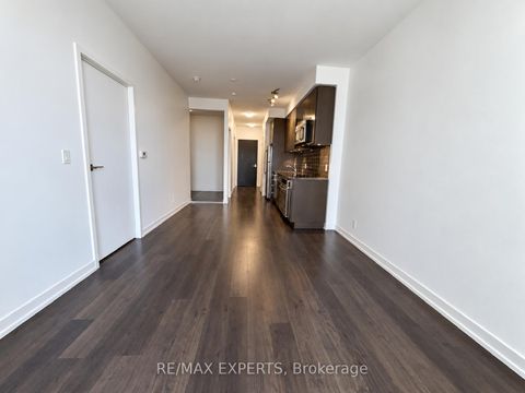 Photo 17 at 721 - 98 Lillian Street, Mount Pleasant West, Toronto