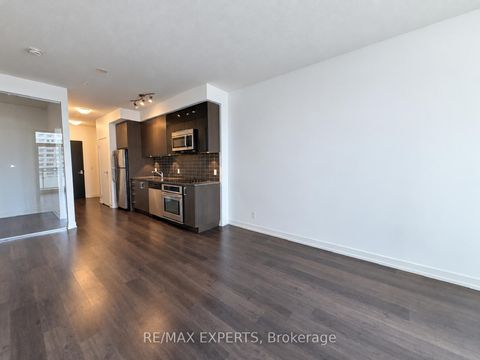 Photo 18 at 721 - 98 Lillian Street, Mount Pleasant West, Toronto
