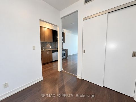 Photo 28 at 721 - 98 Lillian Street, Mount Pleasant West, Toronto