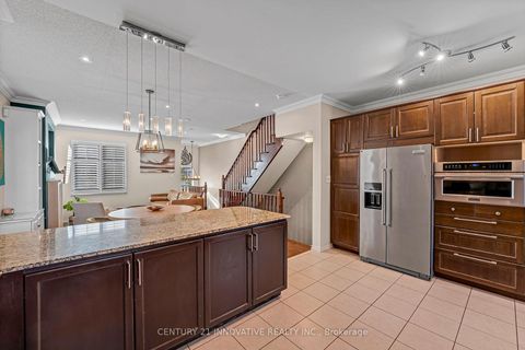 Photo 10 at 99 John Bell Crescent, Birchmount, Toronto