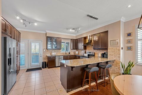 Photo 11 at 99 John Bell Crescent, Birchmount, Toronto