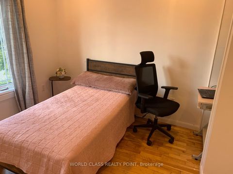 Photo 20 at 21 South Bonnington Avenue, Cliffside, Toronto