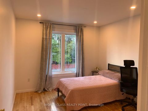 Photo 22 at 21 South Bonnington Avenue, Cliffside, Toronto