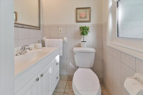 Photo 11 at 725 Sammon Avenue, East York, Toronto