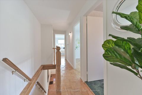 Photo 13 at 725 Sammon Avenue, East York, Toronto