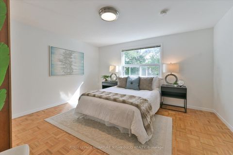 Photo 14 at 725 Sammon Avenue, East York, Toronto