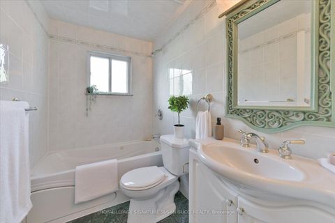 Photo 19 at 725 Sammon Avenue, East York, Toronto
