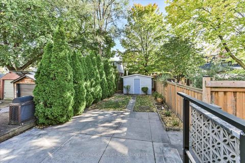 Photo 28 at 725 Sammon Avenue, East York, Toronto