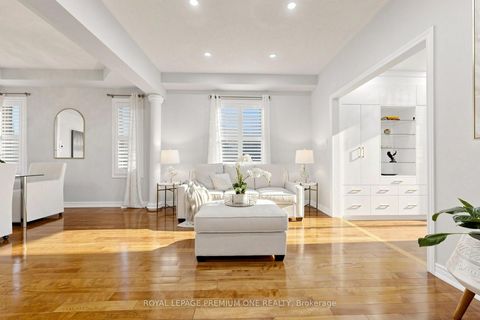 Photo 4 at 46 Bosco Drive, Vellore Village, Vaughan