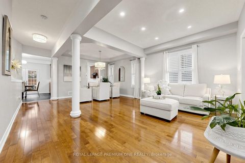 Photo 5 at 46 Bosco Drive, Vellore Village, Vaughan