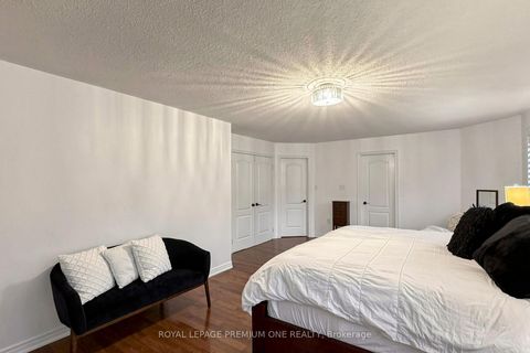 Photo 21 at 46 Bosco Drive, Vellore Village, Vaughan