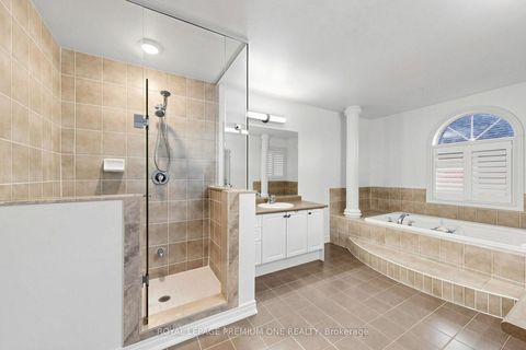 Photo 23 at 46 Bosco Drive, Vellore Village, Vaughan