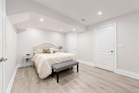 Photo 35 at 46 Bosco Drive, Vellore Village, Vaughan