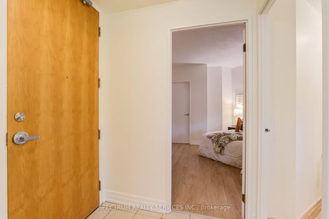 Photo 13 at 301 - 70 Alexander Street, Yonge Corridor, Toronto