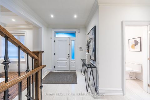 Photo 11 at 31 Jodphur Avenue, Pelmo Park W5, Toronto