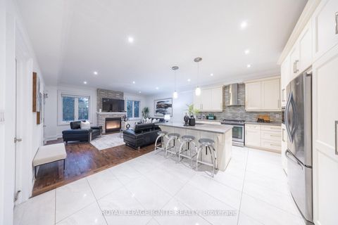 Photo 18 at 31 Jodphur Avenue, Pelmo Park W5, Toronto