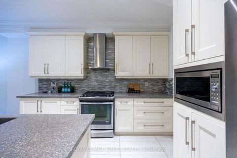 Photo 25 at 31 Jodphur Avenue, Pelmo Park W5, Toronto