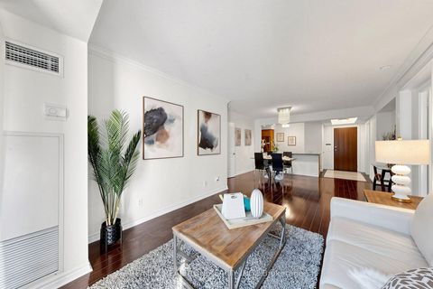 Photo 9 at 211 - 18 William Carson Crescent, Windfields, Toronto