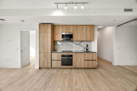 Photo 5 at 3502 - 117 Broadway Avenue, Mount Pleasant West, Toronto