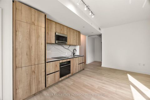 Photo 6 at 3502 - 117 Broadway Avenue, Mount Pleasant West, Toronto