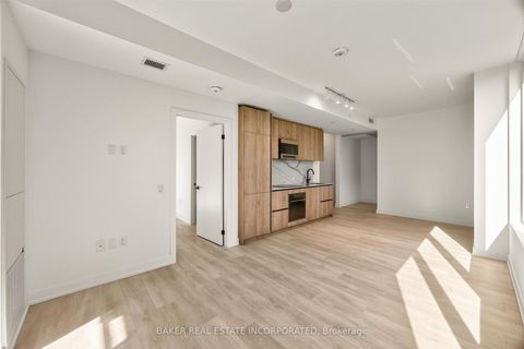 Photo 8 at 3502 - 117 Broadway Avenue, Mount Pleasant West, Toronto