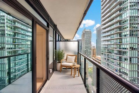 Photo 2 at 2303 - 117 Broadway Avenue, Mount Pleasant West, Toronto