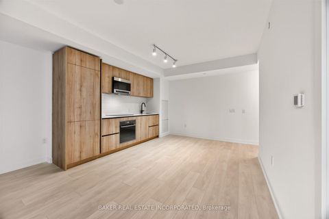 Photo 7 at 311 - 127 Broadway Avenue, Mount Pleasant West, Toronto