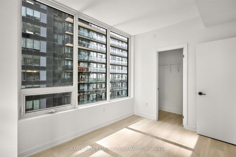Photo 4 at 1705 - 127 Broadway Avenue, Mount Pleasant West, Toronto