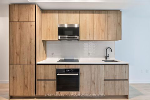 Photo 6 at 1705 - 127 Broadway Avenue, Mount Pleasant West, Toronto