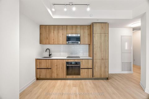 Photo 5 at 2909 - 127 Broadway Avenue, Mount Pleasant West, Toronto