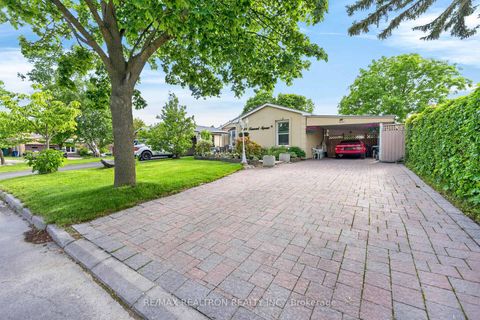 Photo 3 at 49 Tunmead Square, Malvern, Toronto