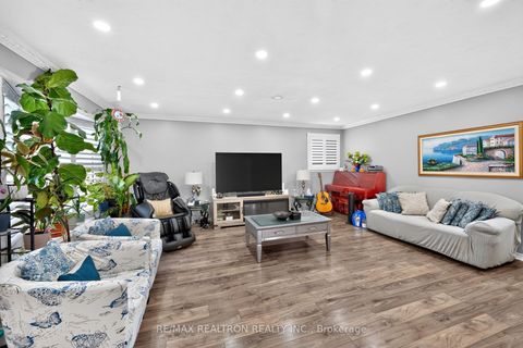Photo 10 at 49 Tunmead Square, Malvern, Toronto