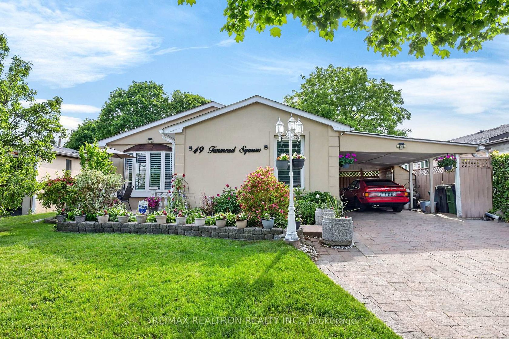 49 Tunmead Square, Malvern, Toronto 