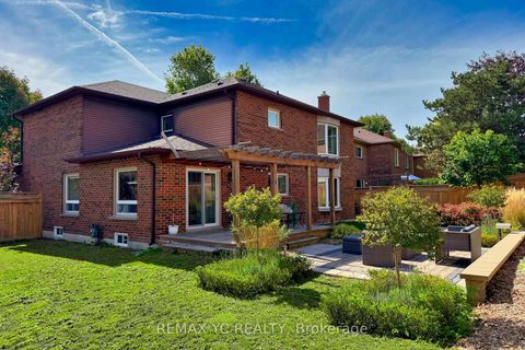 Photo 31 at 4 Simmons Crescent, Aurora Highlands, Aurora