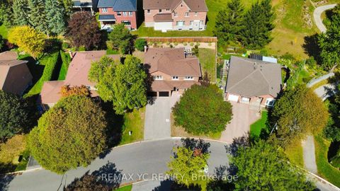 Photo 38 at 4 Simmons Crescent, Aurora Highlands, Aurora