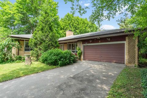 Photo 1 at 2 Gallacher Avenue, Oak Ridges, Richmond Hill