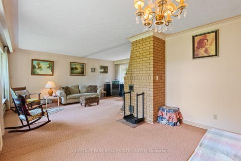 Photo 6 at 2 Gallacher Avenue, Oak Ridges, Richmond Hill