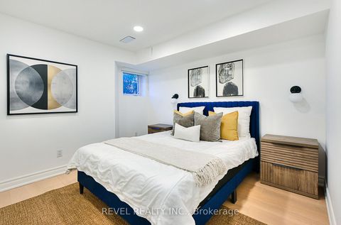 Photo 15 at 399 Perth Avenue, Junction, Toronto