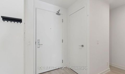 Photo 5 at 2007 - 33 Helendale Avenue, Eglinton, Toronto