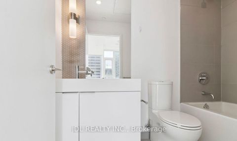 Photo 11 at 2007 - 33 Helendale Avenue, Eglinton, Toronto