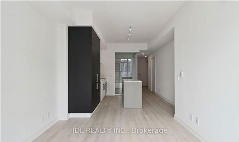 Photo 14 at 2007 - 33 Helendale Avenue, Eglinton, Toronto