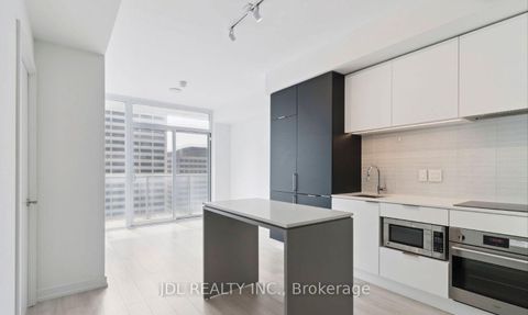 Photo 19 at 2007 - 33 Helendale Avenue, Eglinton, Toronto