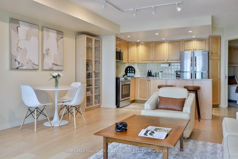 Photo 13 at 1911 - 208 Queens Quay W, Waterfront Communities C1, Toronto