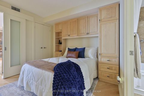 Photo 21 at 1911 - 208 Queens Quay W, Waterfront Communities C1, Toronto