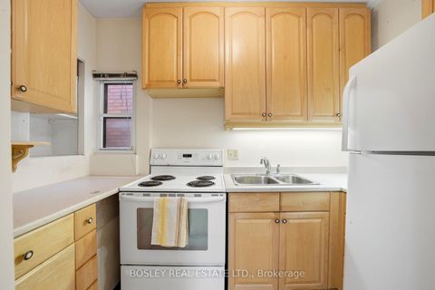 Photo 13 at 44 Conway Avenue, Oakwood Village, Toronto