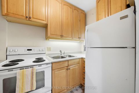 Photo 15 at 44 Conway Avenue, Oakwood Village, Toronto