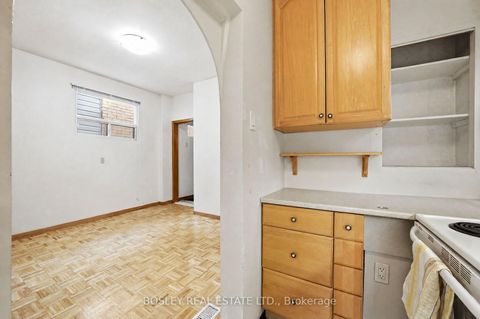 Photo 16 at 44 Conway Avenue, Oakwood Village, Toronto